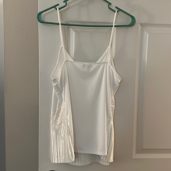 EUC Express tank with lace and iridescent stretchy bottom panel. - Picture 5 of 5